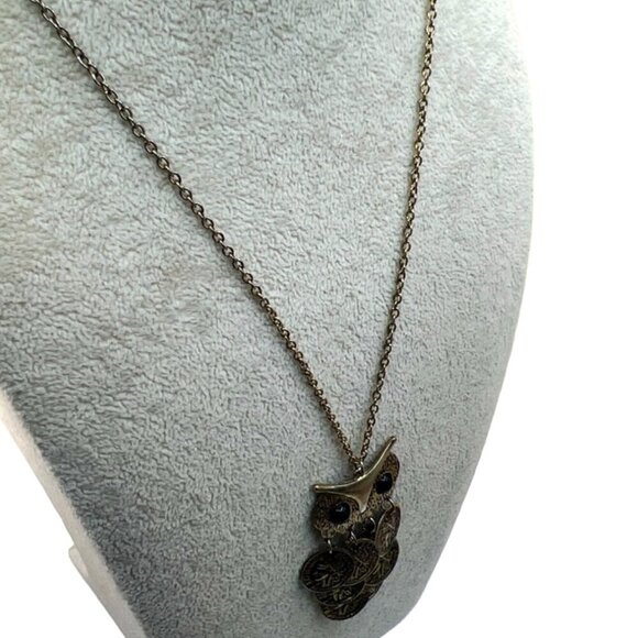 Vintage Gold-Tone Owl Pendant Necklace With French Coin Accents. N12 - Picture 8 of 10